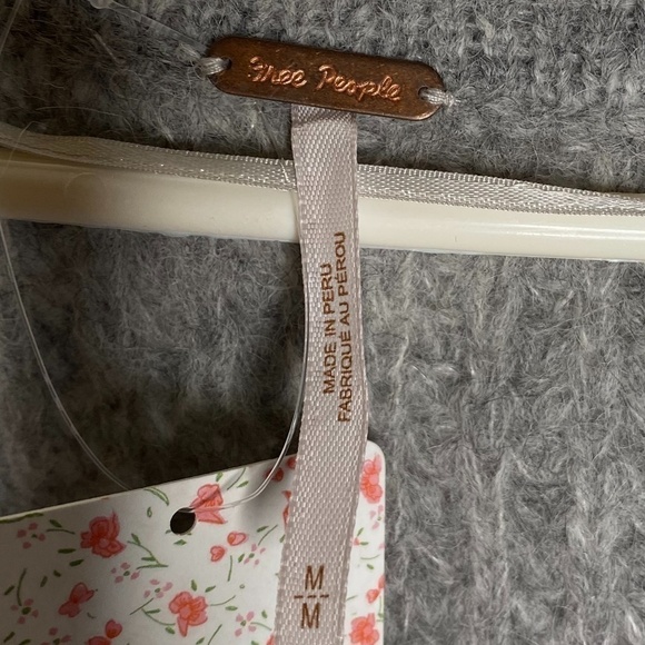 Free People Moonbeam V-Neck Sweater - Picture 6 of 8